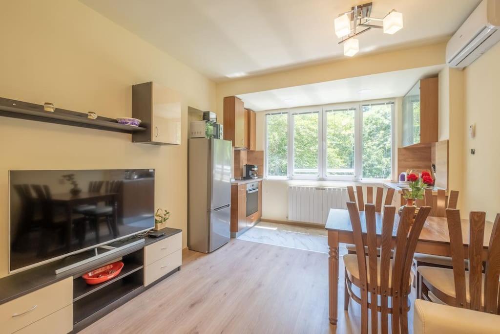 Location, Brand New 3 Bdrm & Free Parking *