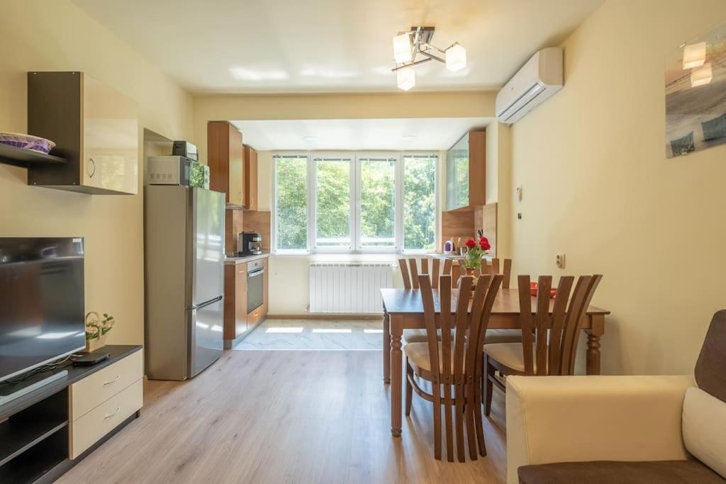 Location, Brand New 3 Bdrm & Free Parking