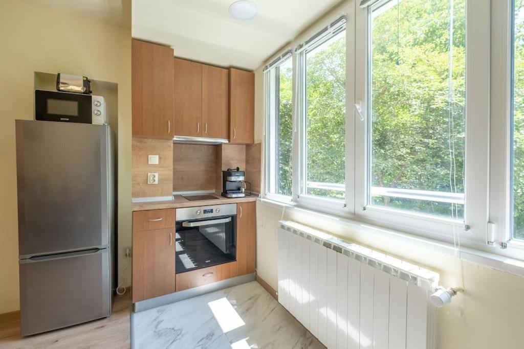 Location, Brand New 3 Bdrm & Free Parking Sofia
