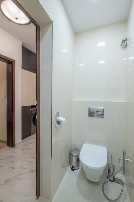 Location, Brand New 3 Bdrm & Free Parking Apartment
