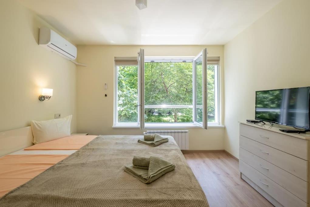 Location, Brand New 3 Bdrm & Free Parking Apartment