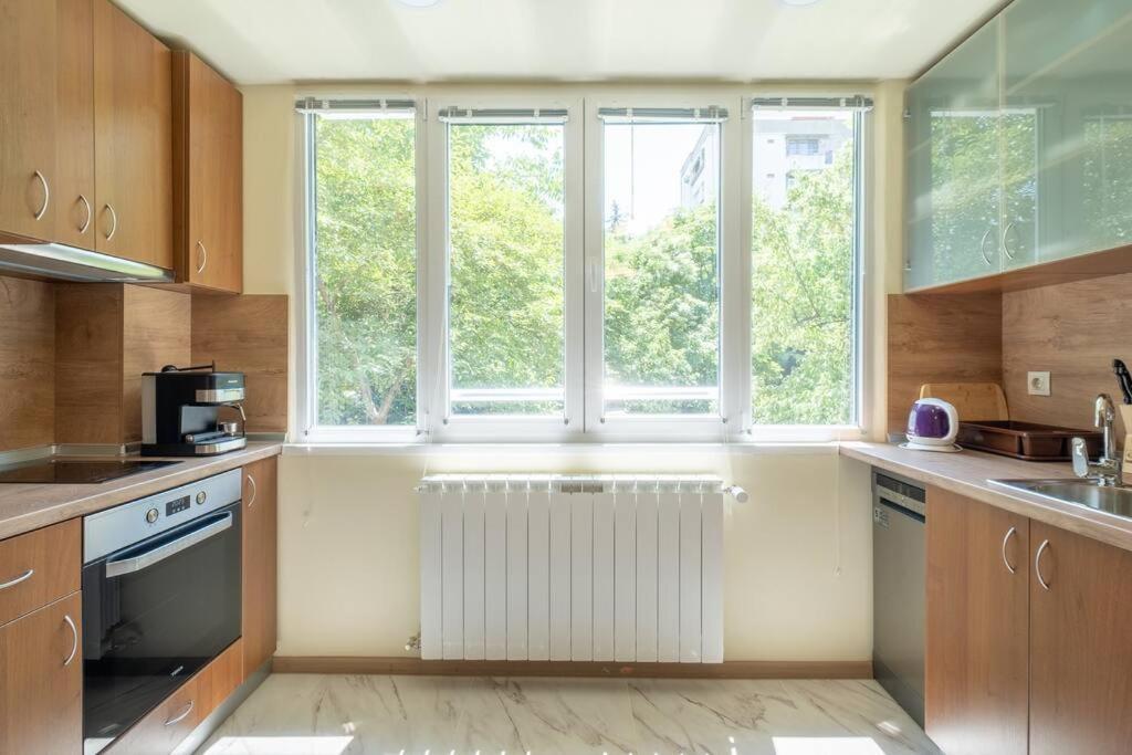 Location, Brand New 3 Bdrm & Free Parking